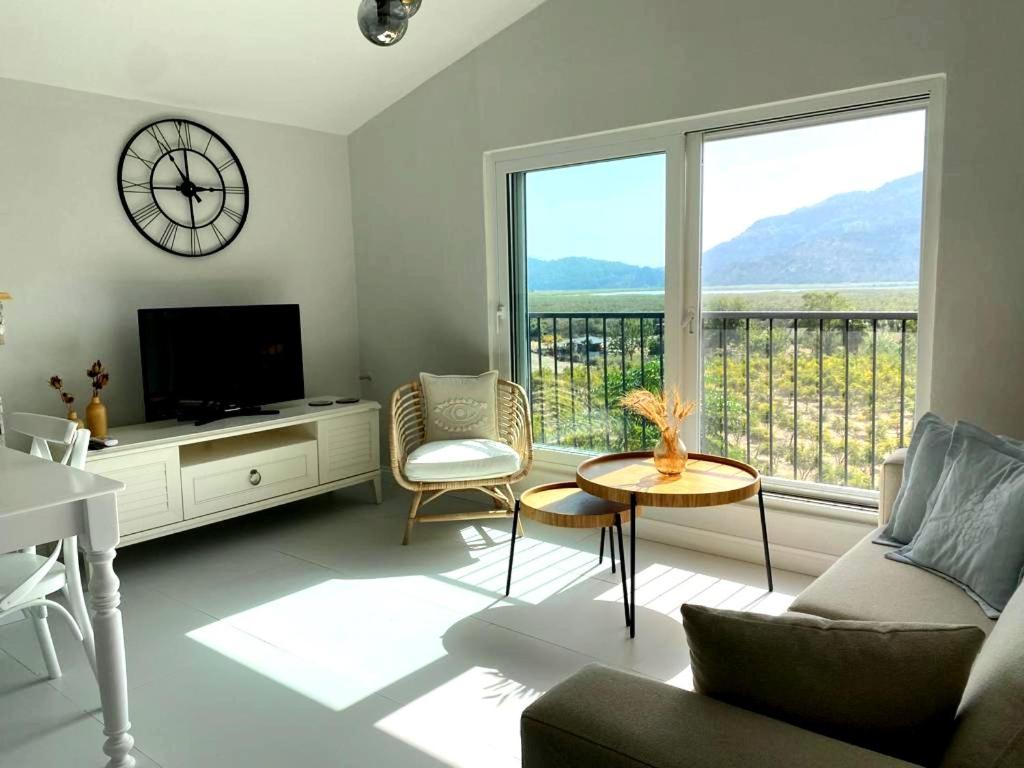 Airport Blue Eye Apartment: Convenient Dalaman Stopover Exterior photo